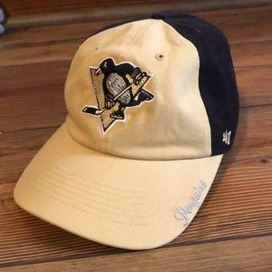 Black and gold Pittsburgh Penguins hat